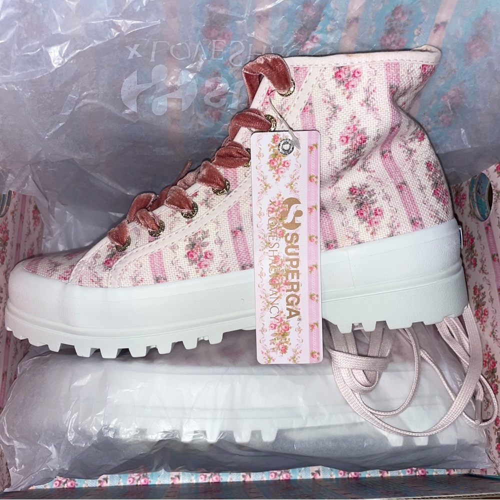 LoveShackFancy x Superga Hightop Lug
Sole Sneaker